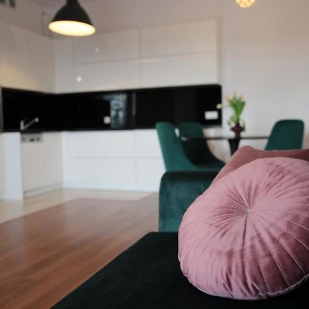 Апартаменты Apartament Reymonta Park Пётркув-Трыбунальский Экстерьер фото