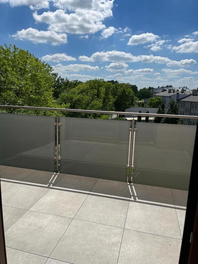 Апартаменты Apartament Reymonta Park Пётркув-Трыбунальский Экстерьер фото