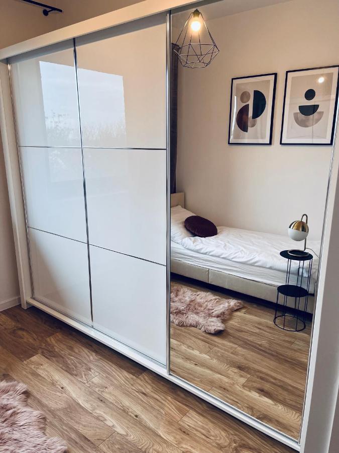 Апартаменты Apartament Reymonta Park Пётркув-Трыбунальский Экстерьер фото